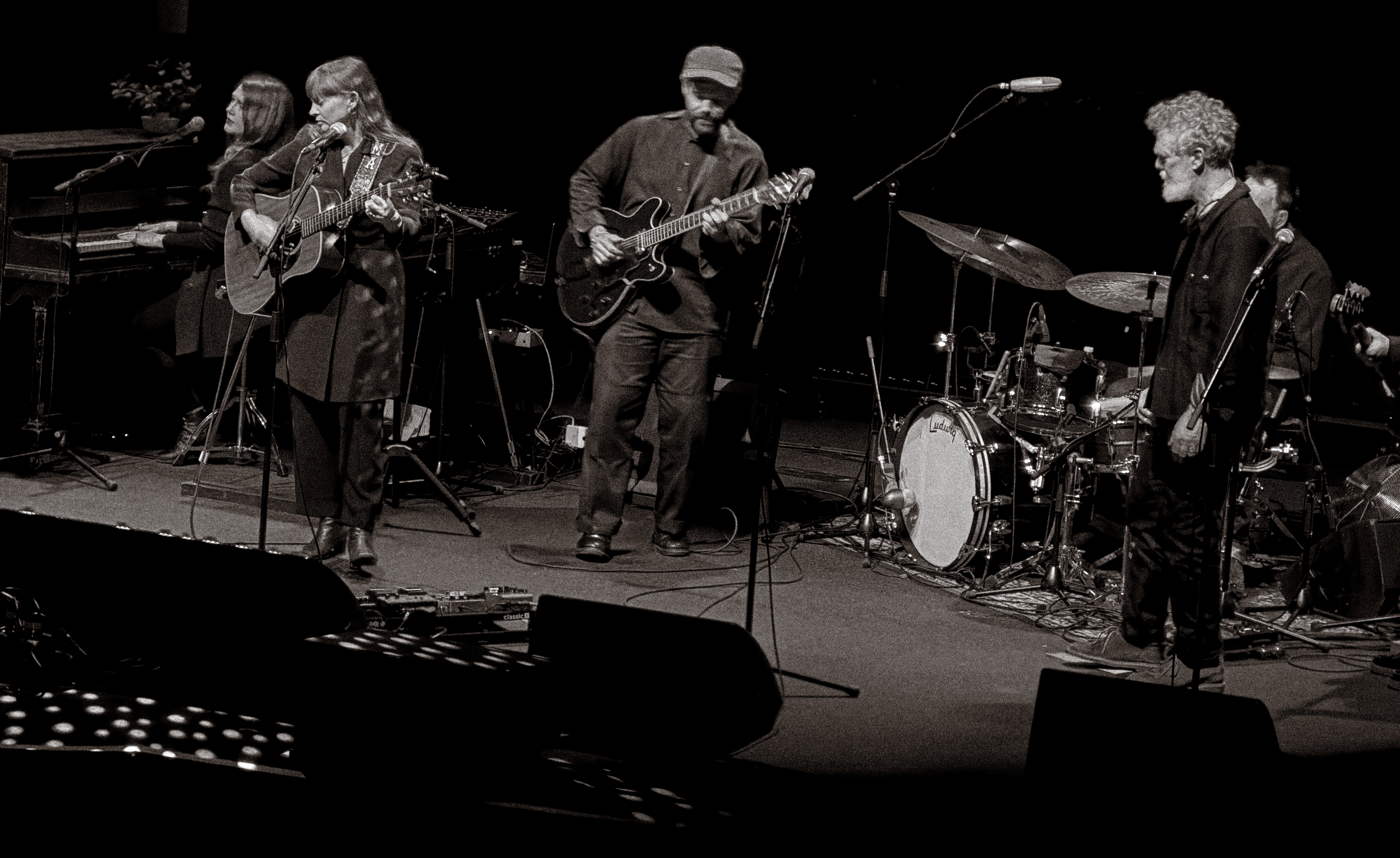 GlenHansard2026-05-22AlbertHallManchesterUK (7).jpg